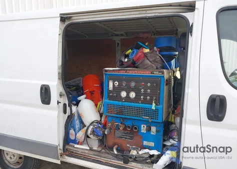 2015 Ram Promaster 1500 Low Roof z USA, uszkodzony, nr VIN 3C6TRVAG5FE503686